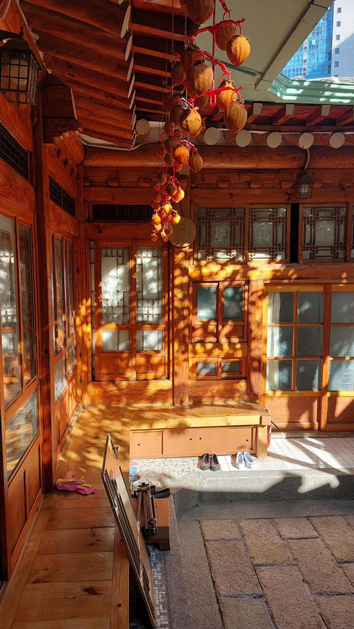 Dongmyo Hanok Sihwadang - Private Korean Style House In The City Center With A Beautiful Garden โซล ภายนอก รูปภาพ